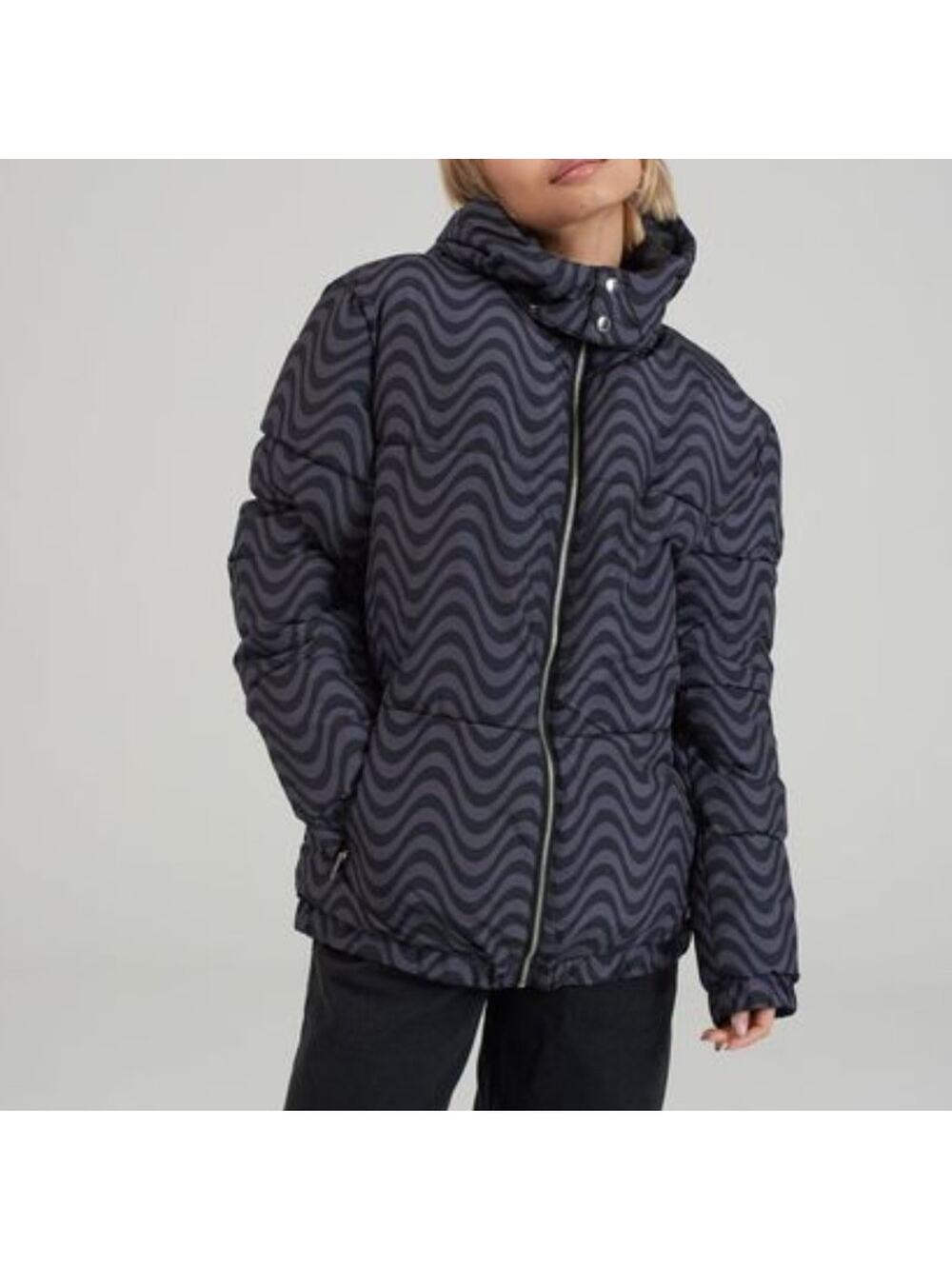 URBAN OUTFITTERS Ragged Priest Ripple Puffer Jacket XL NWT
